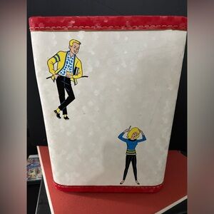 Antique 1960s dolls case.  Wonderful condition considering age, seals tight